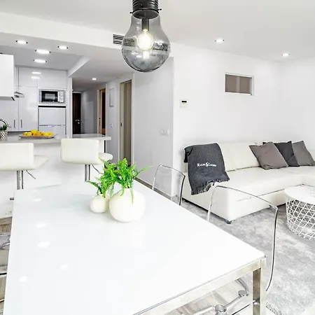 Charming 2 Bedroom In Cortijo Blanco With Pool View Marbella