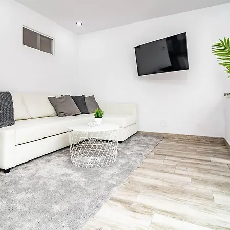 Apartment Charming 2 Bedroom In Cortijo Blanco With Pool View