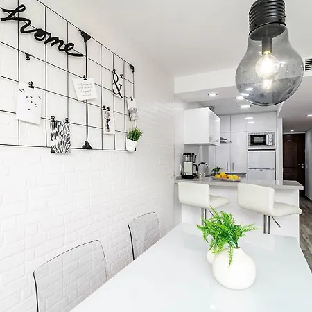 Charming 2 Bedroom In Cortijo Blanco With Pool View * Marbella